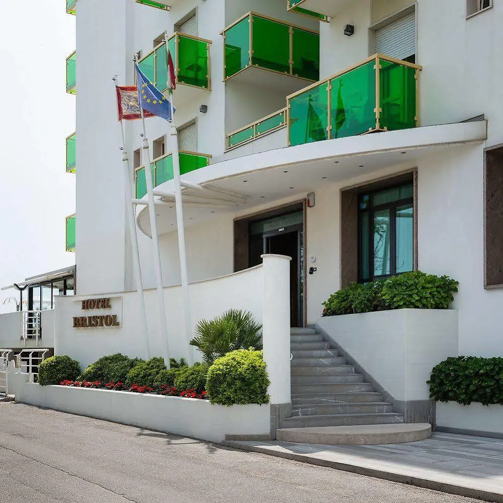 Hotel Bristol Lido di Jesolo 4*,  Italia