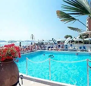 Hotel Bristol Lido di Jesolo 4*,